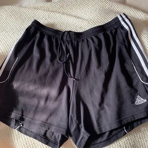 Soccer Adidas shorts🤍